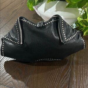 Alexander McQueen De Manta Clutch
